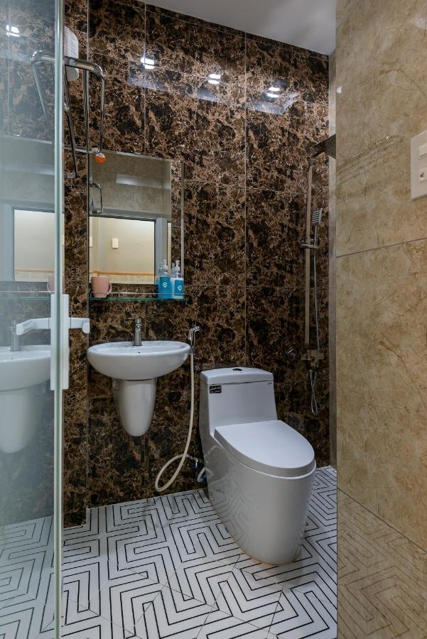 Cozrum Homes - Delightful Corner 2 Ho Chi Minh City Bagian luar foto